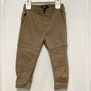 DKNY 24 Month